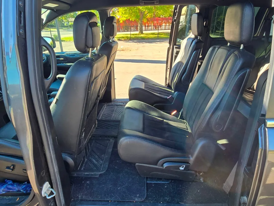 Dodge Grand Caravan 2020 photo 3