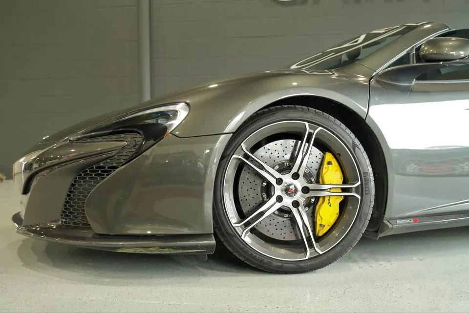 Mclaren 650S 2015 photo 4
