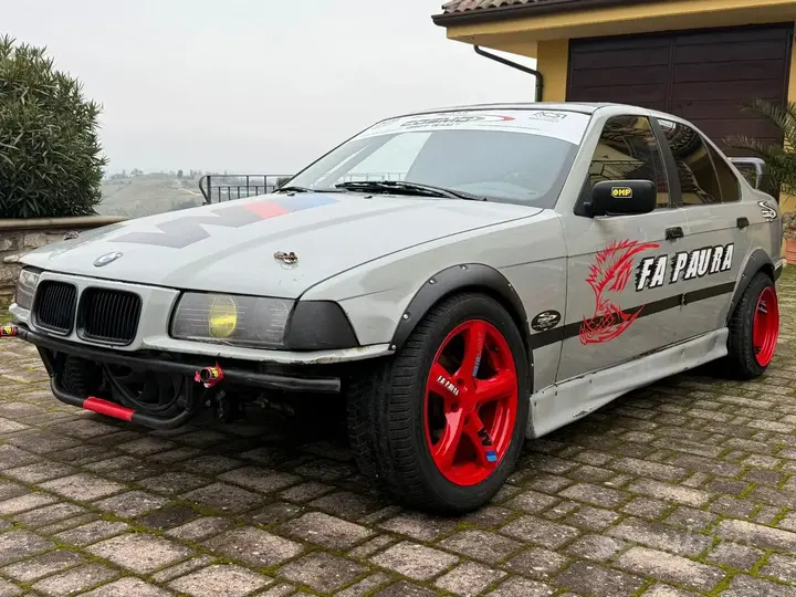 BMW 325I 1996 photo 3