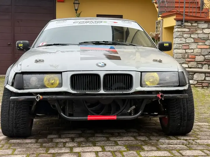 BMW 325I
