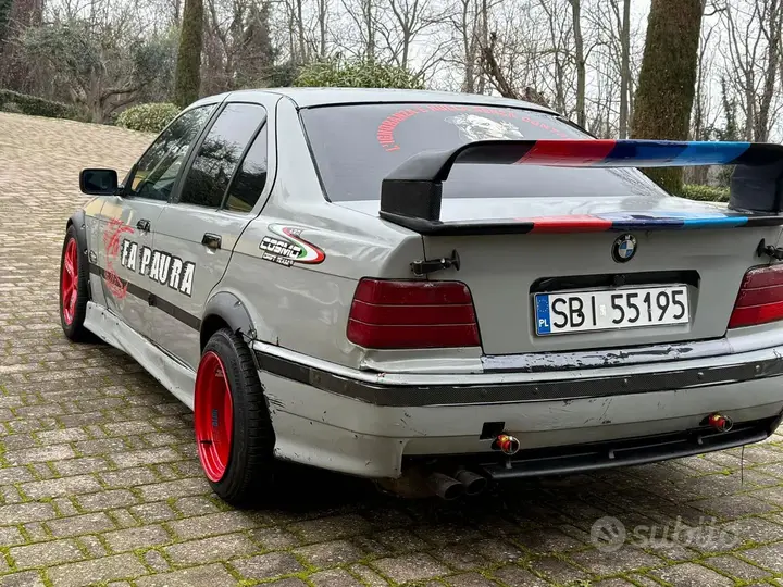 BMW 325I 1996 photo 2