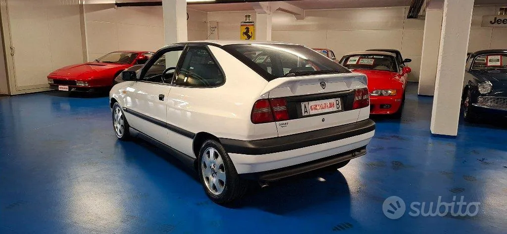 Lancia Delta 1997 photo 5