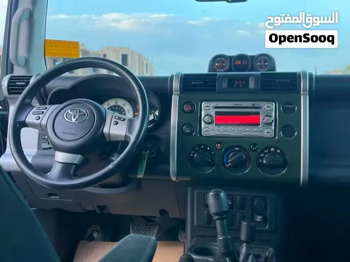 Toyota Fj 2012 photo 4