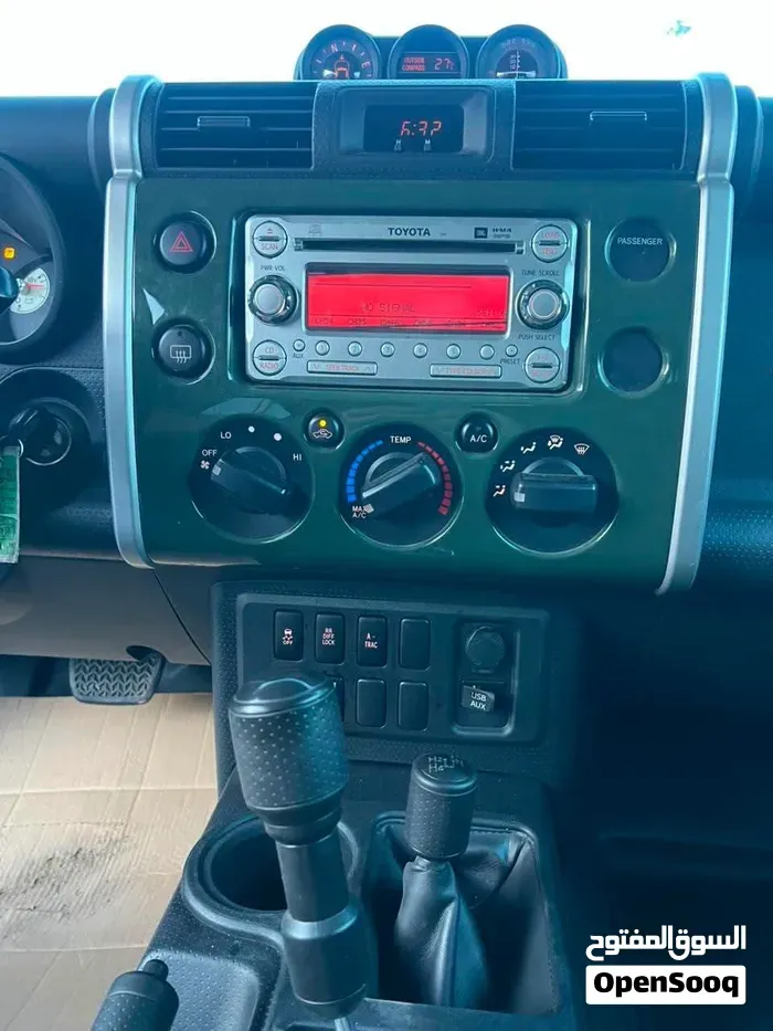Toyota Fj 2012 photo 2