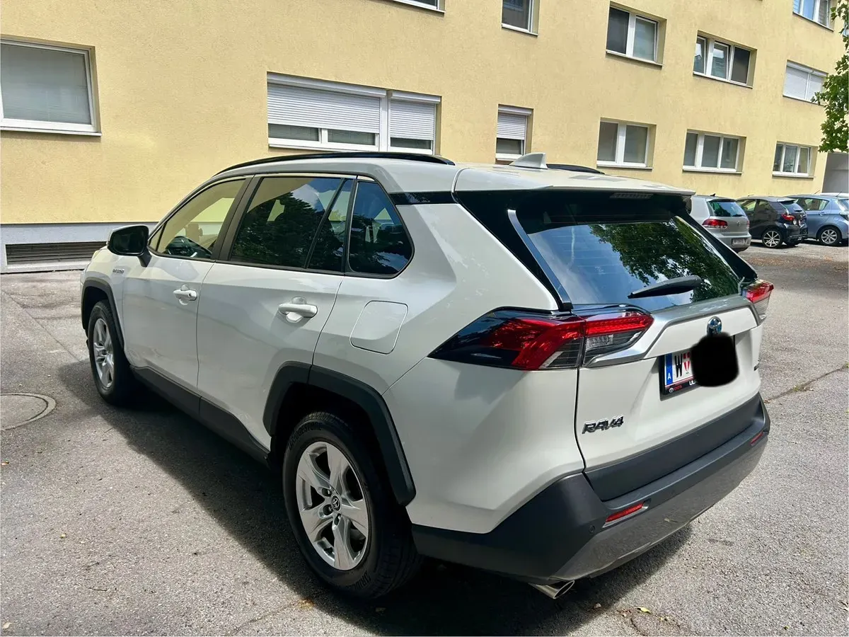 Toyota Rav4 2019 photo 3