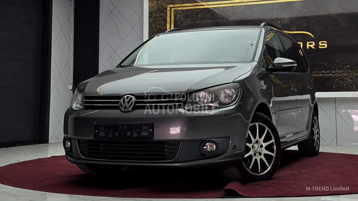 Volkswagen Touran 2011 photo 2