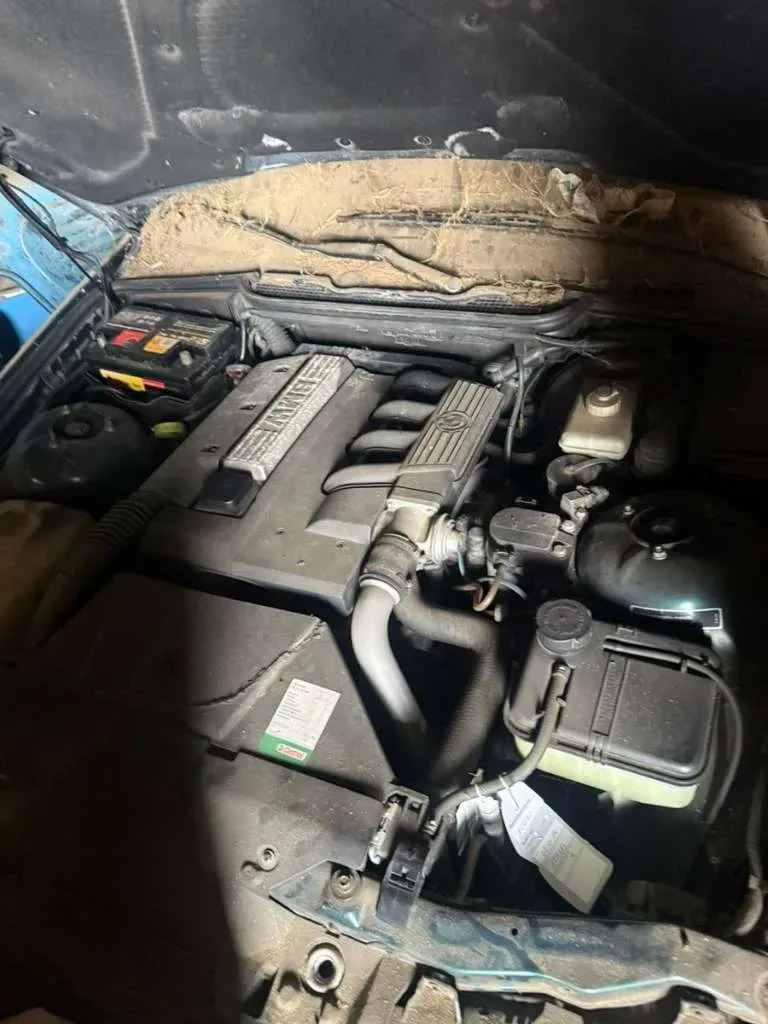 BMW 3 Series 1993 photo 2