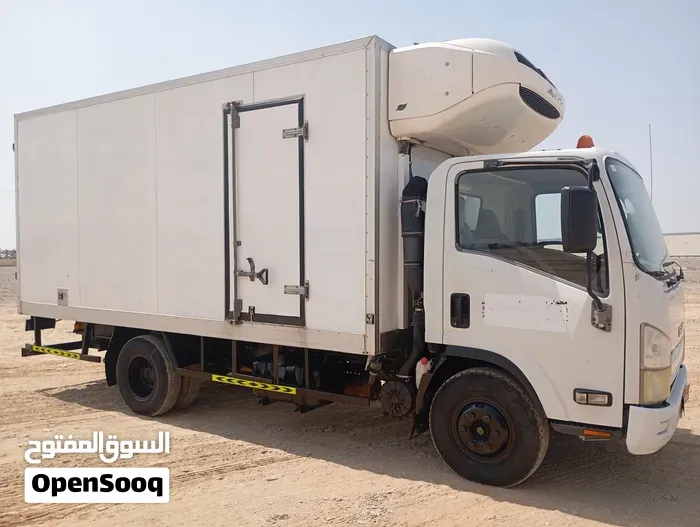 Isuzu Reward-Np 2014 photo 2