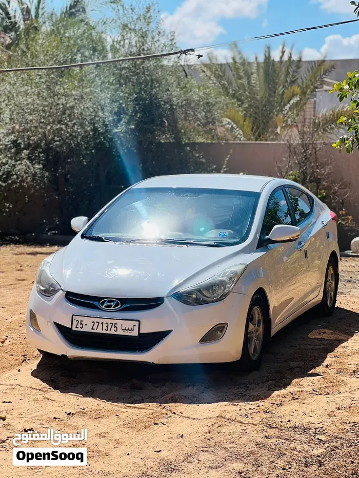 Hyundai Elantra 2012 photo 3