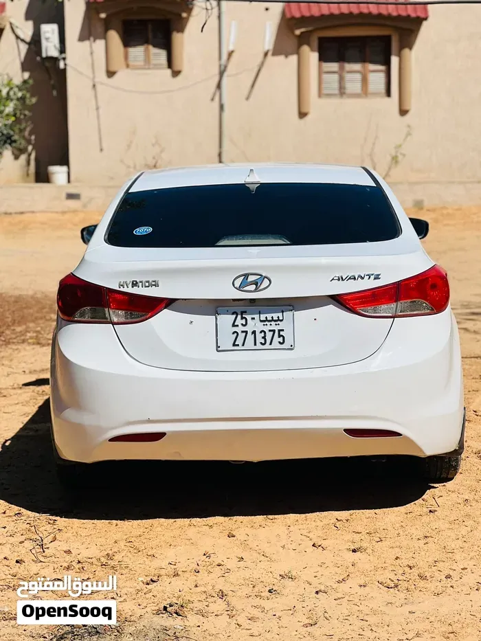 Hyundai Elantra 2012 photo 2