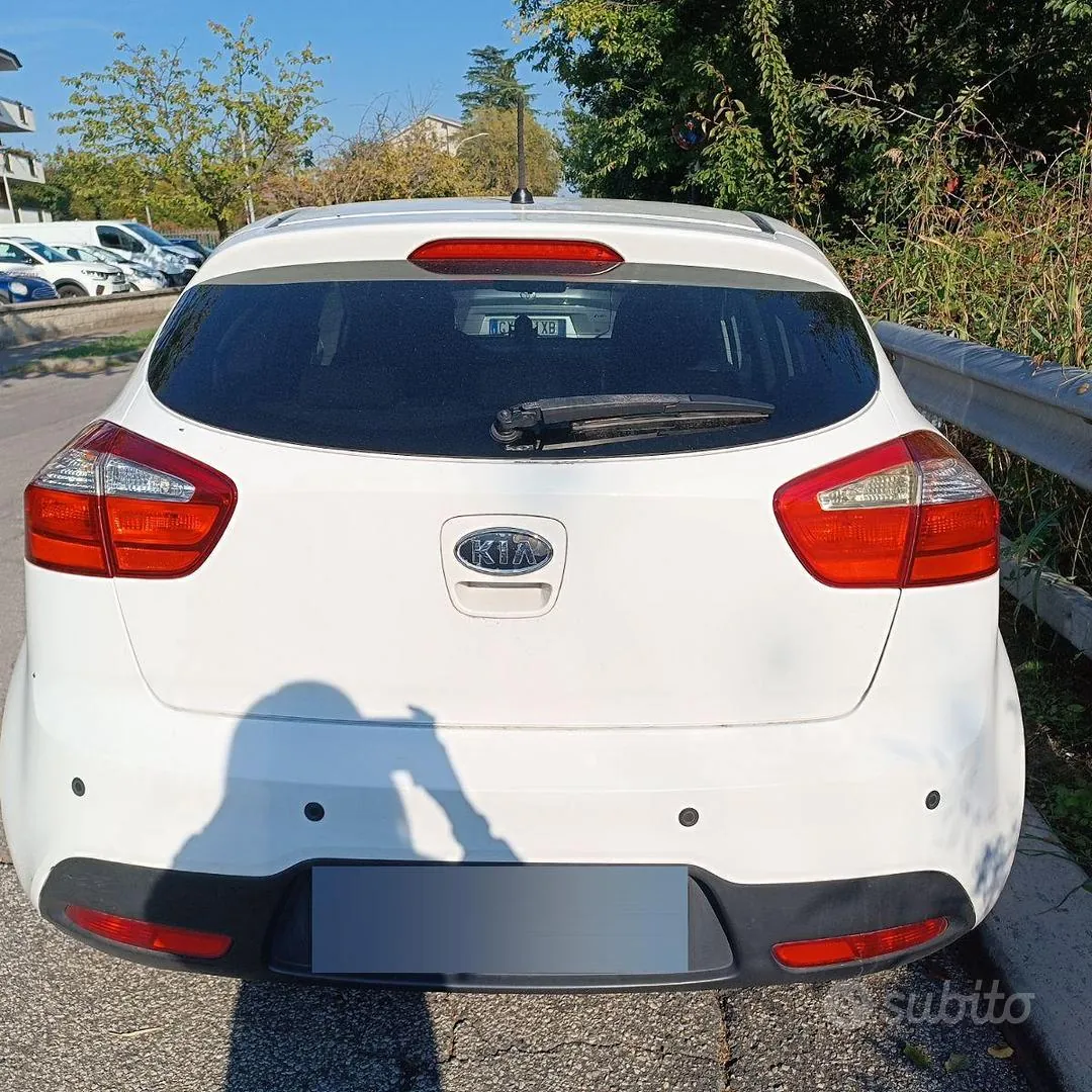 Kia Rio 2012 photo 3