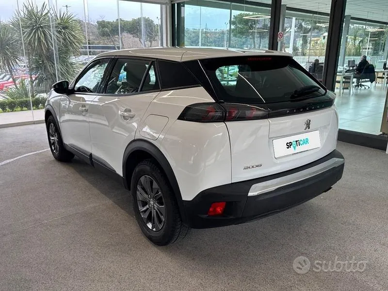 Peugeot 2008 2022 photo 3