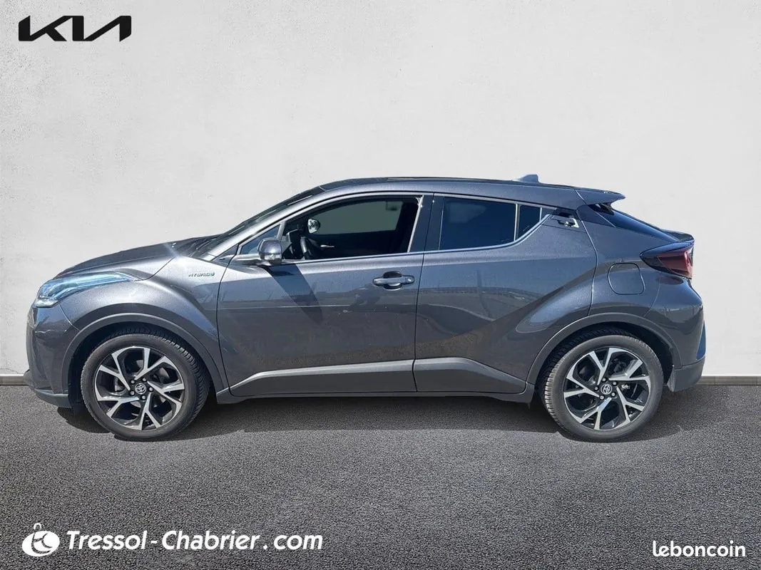 Toyota C-Hr 2021 photo 2