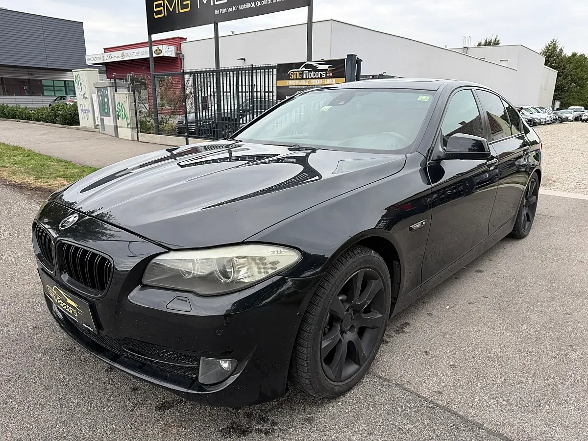 BMW 5 Series 2010 photo 2
