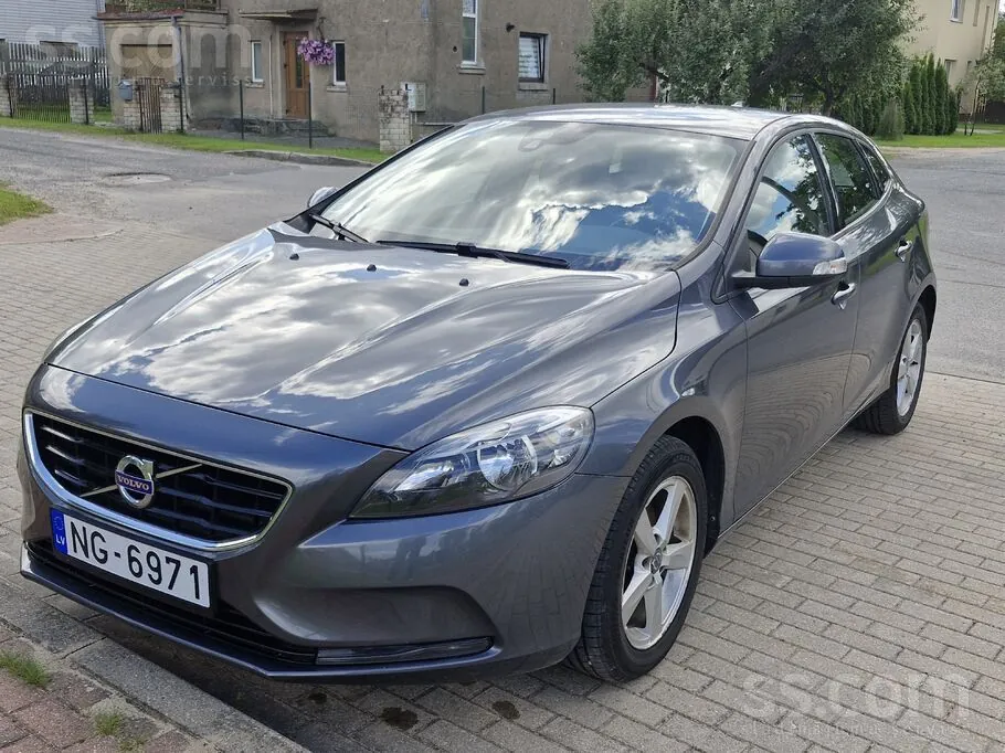 Volvo V40 2013 photo 2