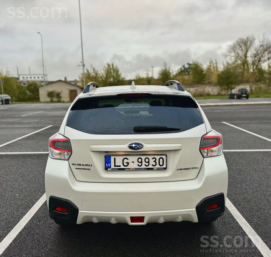 Subaru Xv 2016 photo 3