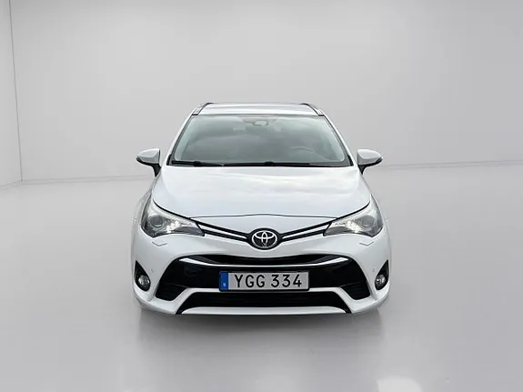 Toyota Avensis 2016 photo 2