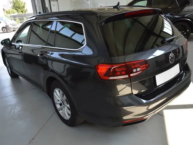 Volkswagen Passat 2024 photo 4