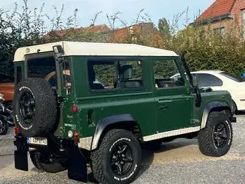 Land Rover Defender 2001 photo 2