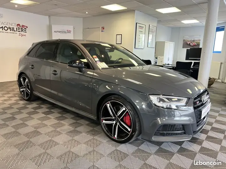Audi S3 2019 photo 2