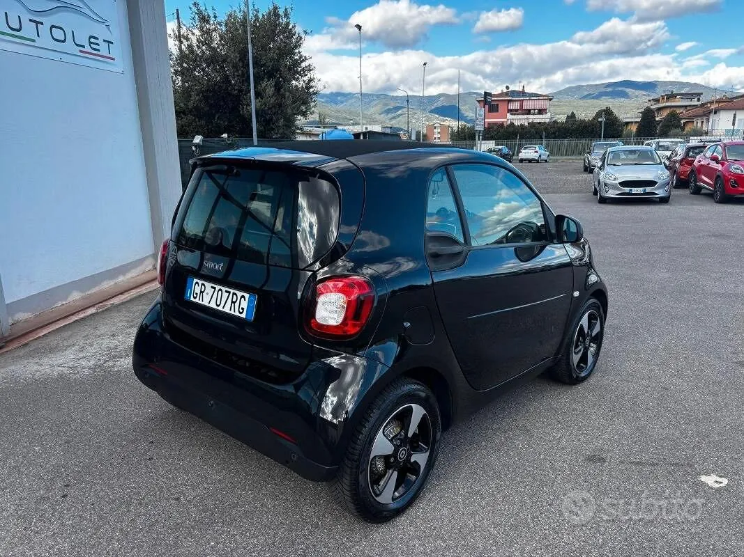 Smart Fortwo 2021 photo 4