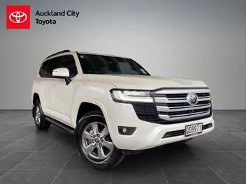 Toyota Land Cruiser 2023 photo 2