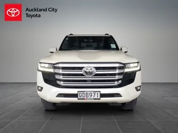 Toyota Land Cruiser 2023 photo 3