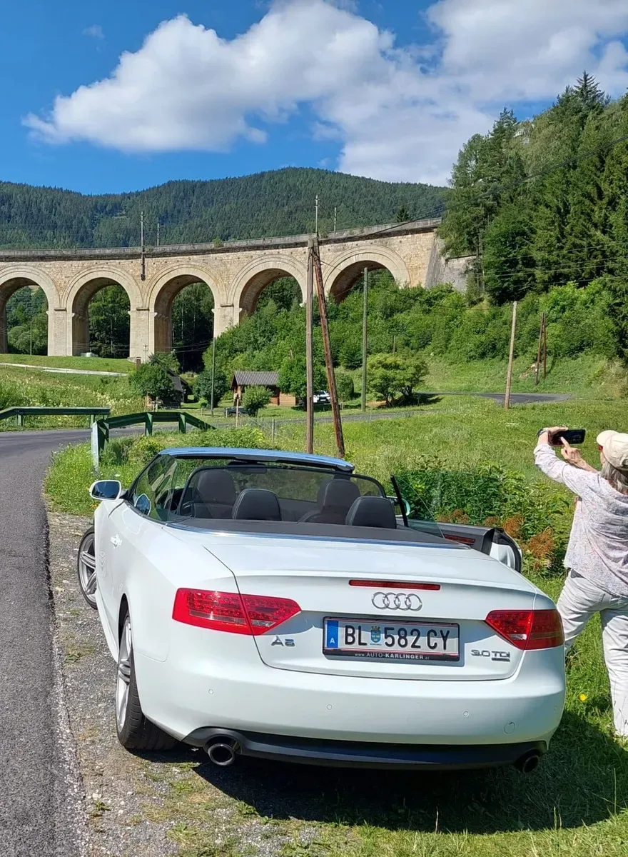 Audi A5 2009 photo 2