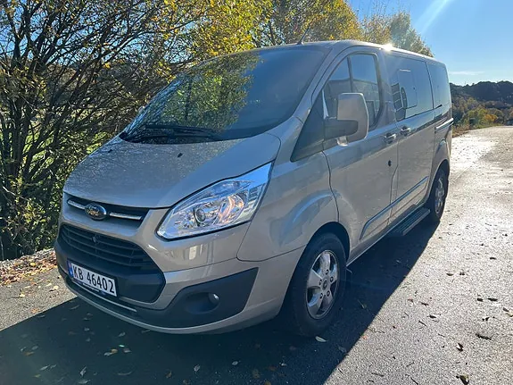 Ford Tourneo Custom 2017 photo 2