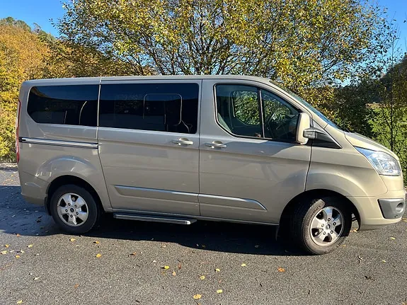 Ford Tourneo Custom 2017 photo 3