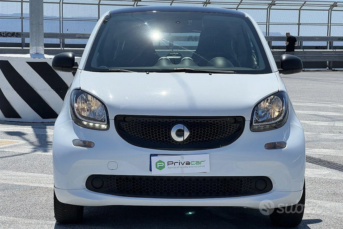 Smart Fortwo 2018 photo 2