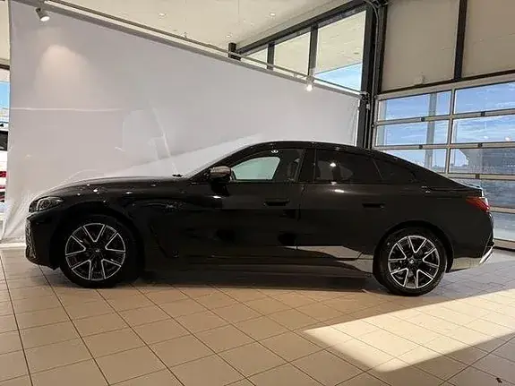 BMW I4 2023 photo 4
