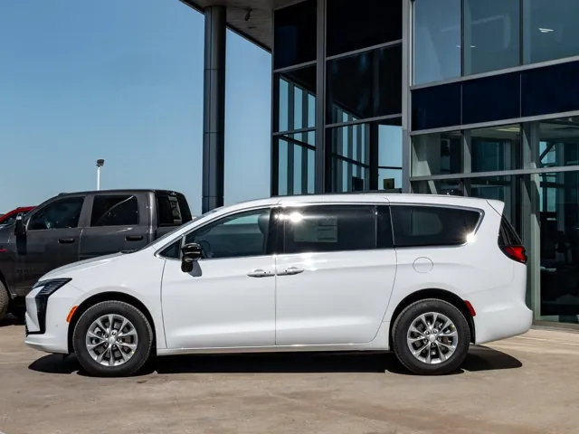 Chrysler Pacifica 2027 photo 5