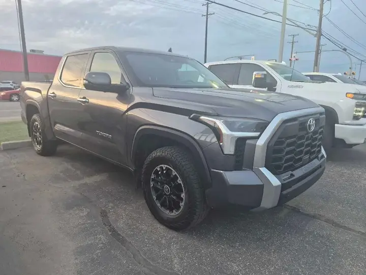 Toyota Tundra 2022 photo 2