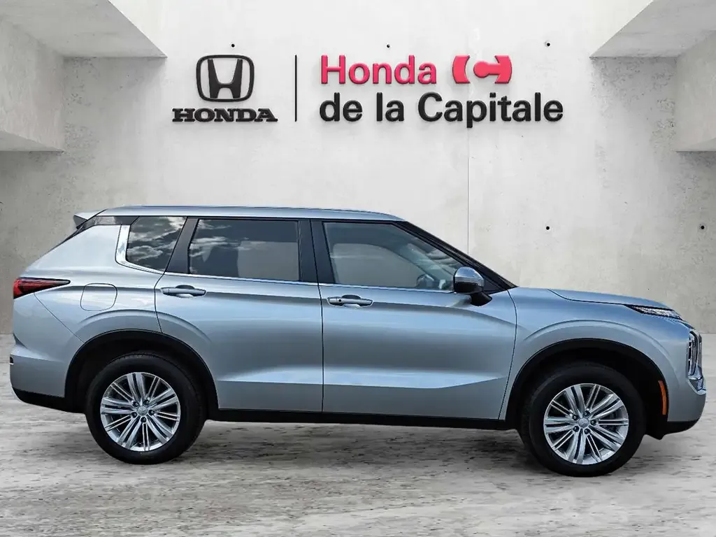 Mitsubishi Outlander 2024 photo 3
