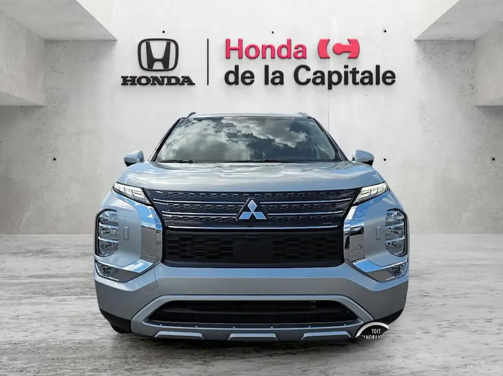 Mitsubishi Outlander 2024 photo 2