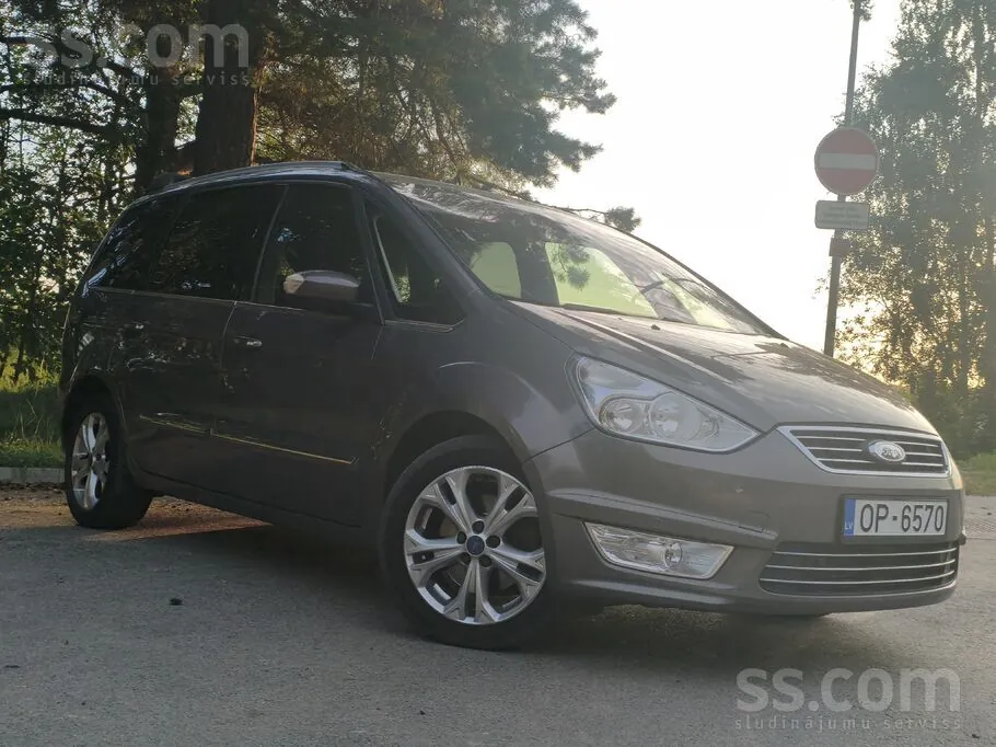 Ford Galaxy 2011 photo 2