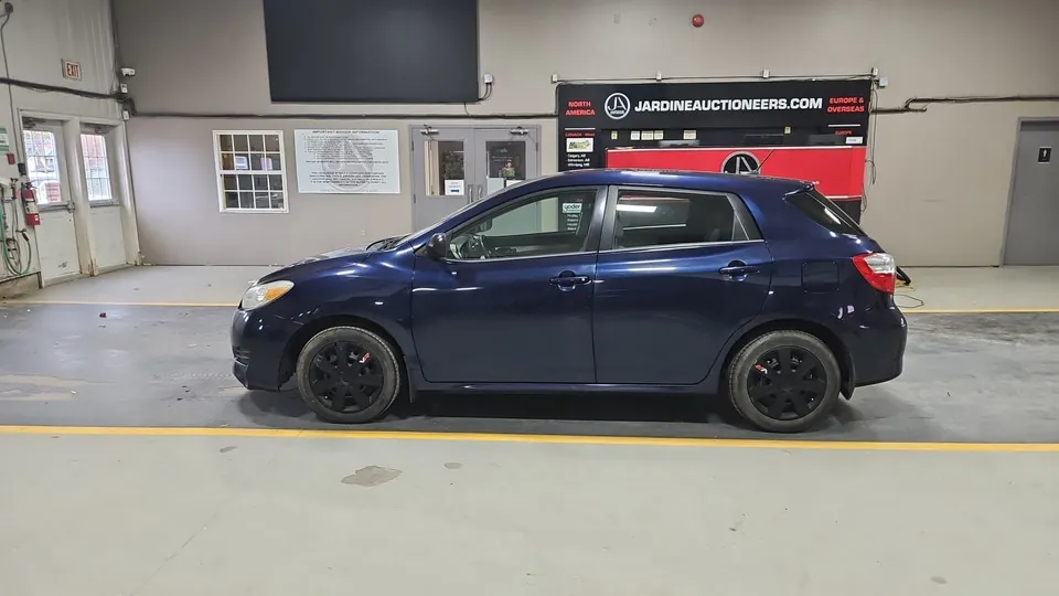 Toyota Matrix 2012 photo 2