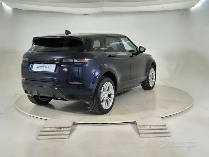 Land Rover Evoque 2023 photo 2