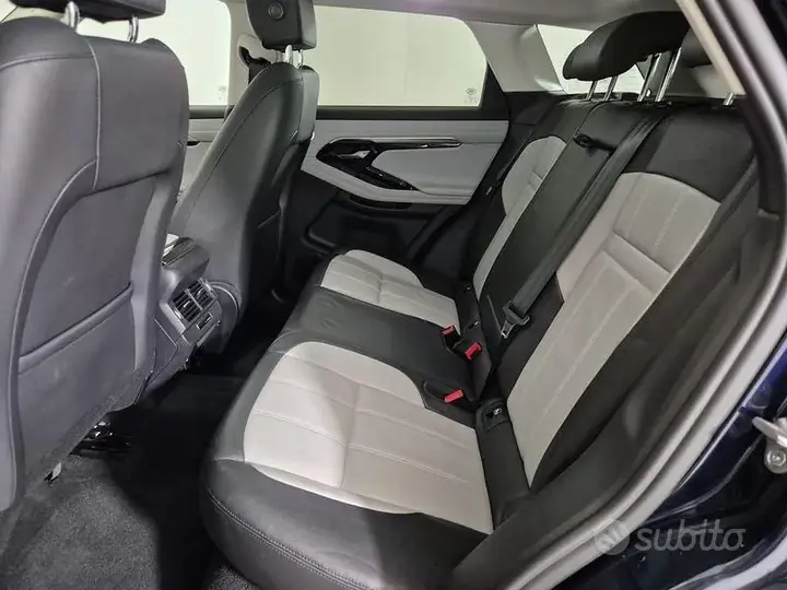 Land Rover Evoque 2023 photo 5
