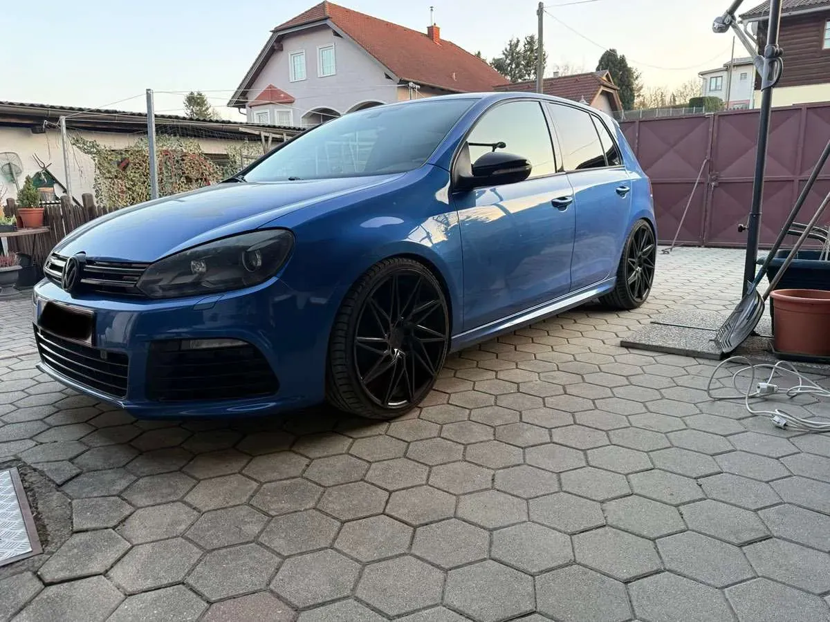 Volkswagen Golf 2010 photo 3