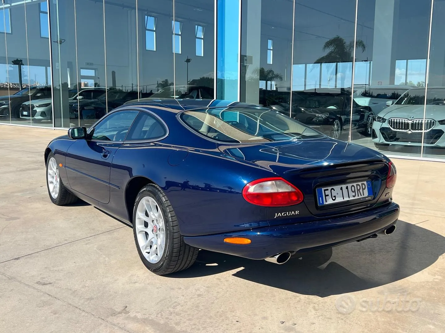 Jaguar Xkr 2000 photo 3