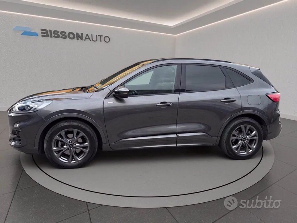 Ford Kuga 2023 photo 2