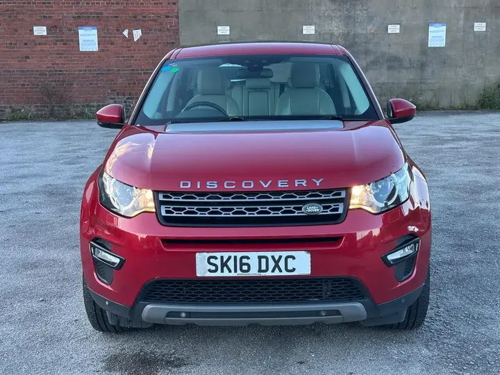 Land Rover Discovery Sport 2016 photo 2