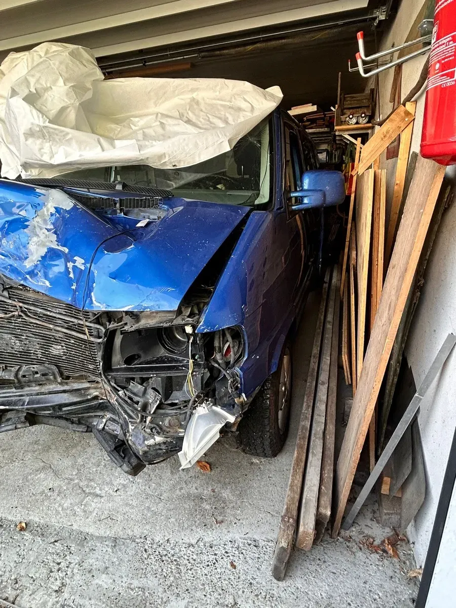 Volkswagen T4 1999 photo 3
