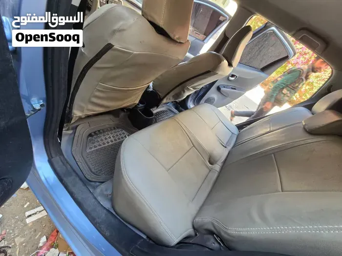 Toyota Yaris 2014 photo 2