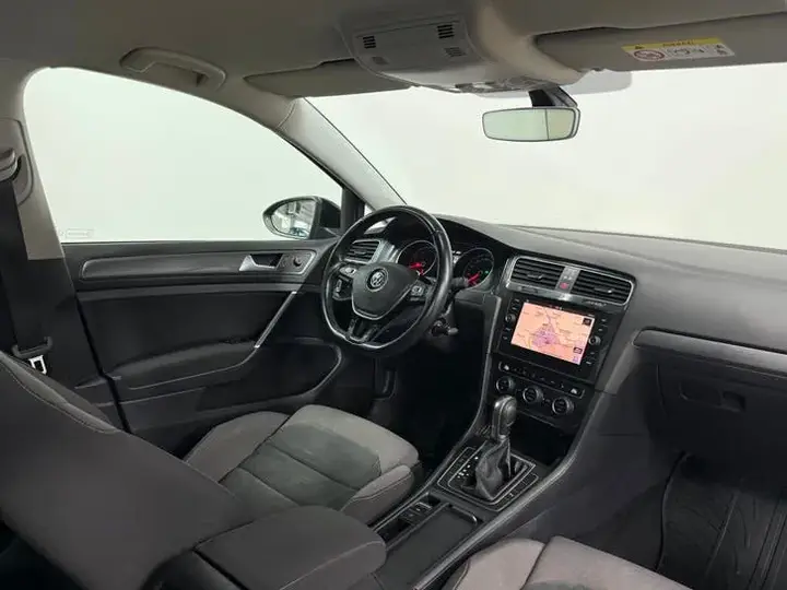 Volkswagen Golf Variant 2019 photo 2