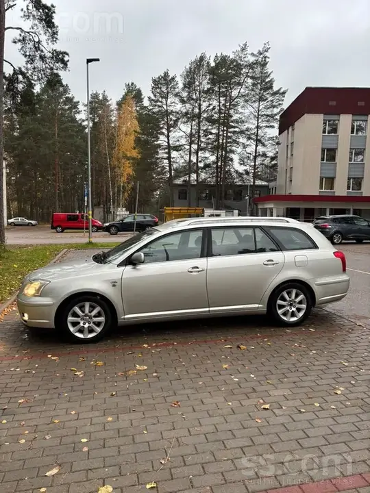 Toyota Avensis 2005 photo 4