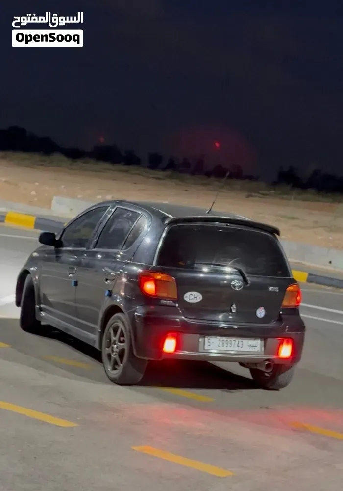 Toyota Yaris 2005 photo 2