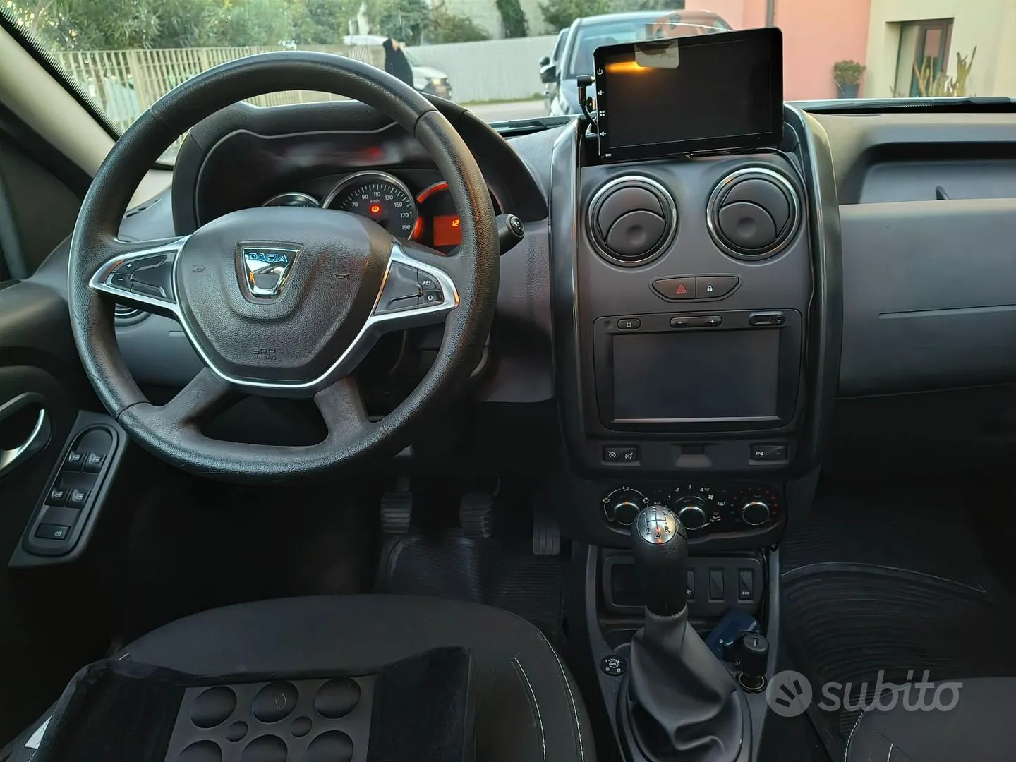 Dacia Duster 2017 photo 3